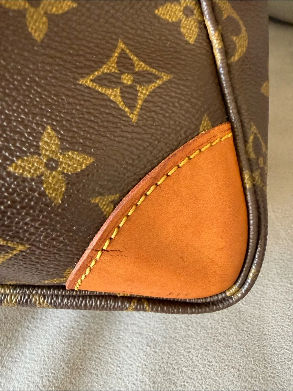 Louis Vuitton Rare Vintage Sac Balade w/Dustbag, lock & Key with COA